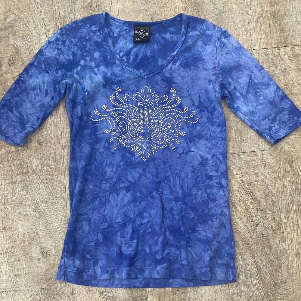 Sledge half sleeve blue and white top
